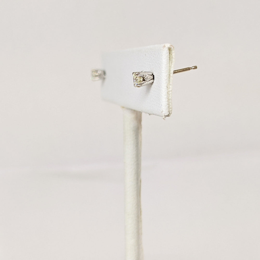 14K WHITE .21 CARAT TOTAL WEIGHT SI1 I DIAMOND ROUND (2) ESTATE STUD EARRINGS 0.5 GRAMS