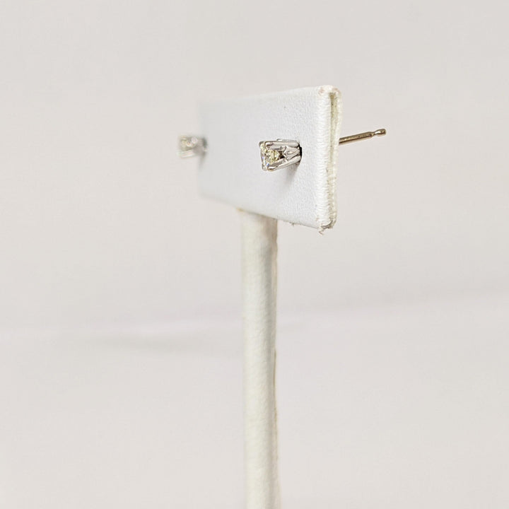 14K WHITE .21 CARAT TOTAL WEIGHT SI1 I DIAMOND ROUND (2) ESTATE STUD EARRINGS 0.5 GRAMS