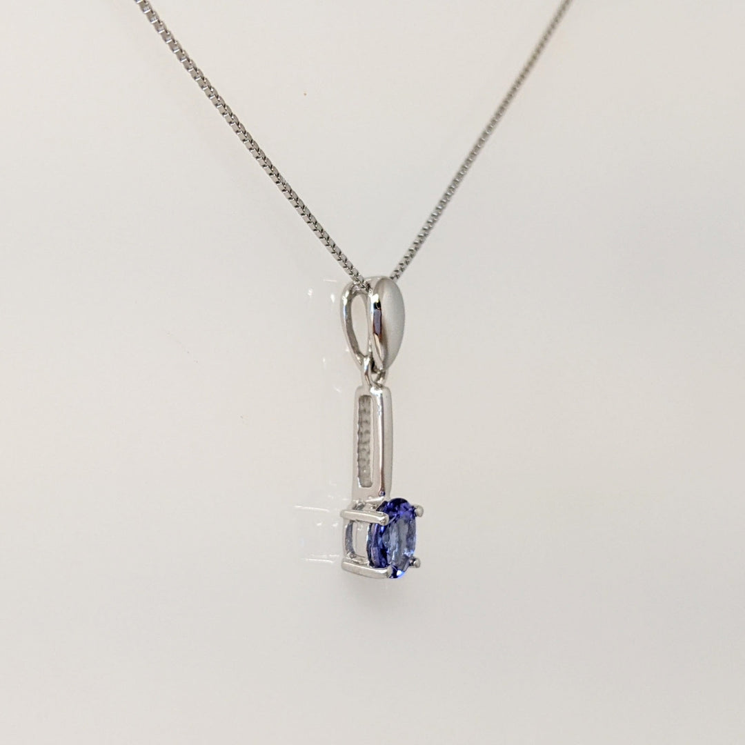 14K WHITE IOLITE OVAL 4X5 DROP ESTATE PENDANT & CHAIN 1.6 GRAMS