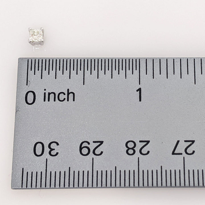 14K WHITE .30 CARAT TOTAL WEIGHT SI2 J DIAMOND PRINCESS CUT (2) ESTATE STUD EARRINGS 0.7 GRAMS