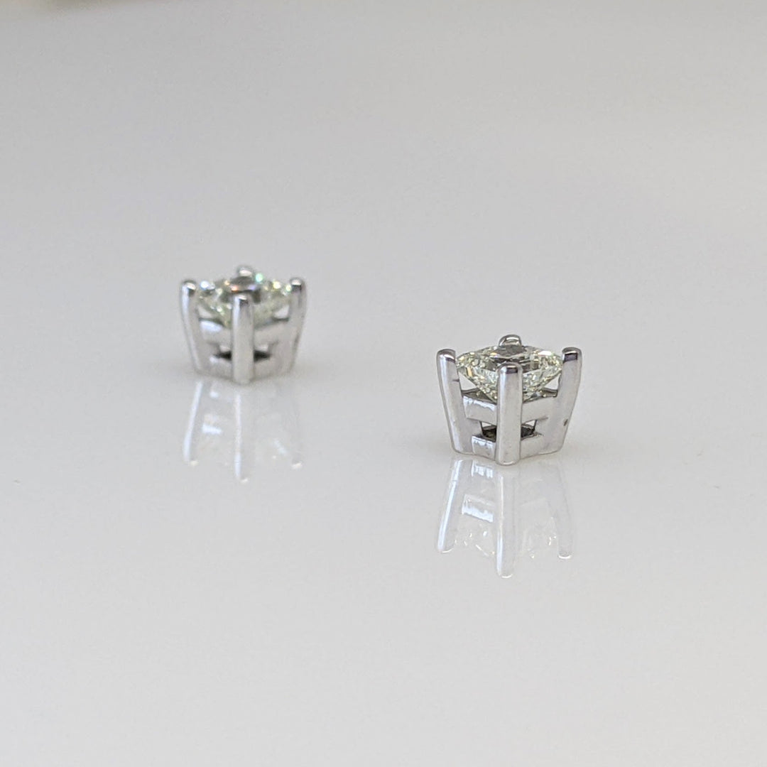 14K WHITE .30 CARAT TOTAL WEIGHT SI2 J DIAMOND PRINCESS CUT (2) ESTATE STUD EARRINGS 0.7 GRAMS