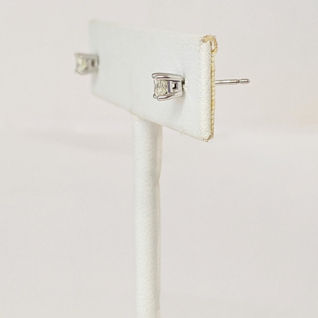 14K WHITE .30 CARAT TOTAL WEIGHT SI2 J DIAMOND PRINCESS CUT (2) ESTATE STUD EARRINGS 0.7 GRAMS