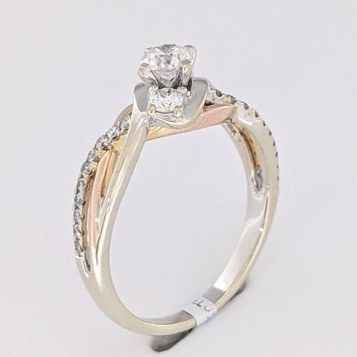14K TWO TONE .53 CARAT TOTAL WEIGHT I1 G DIAMOND ROUND (23) BYPASS TRINITY ESTATE RING 3.7 GRAMS