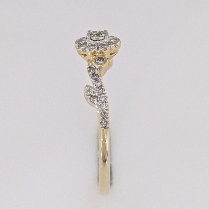 14K .25 CARAT TOTAL WEIGHT I1 H DIAMOND ROUND (33) ESTATE HALO RING 2.0 GRAMS
