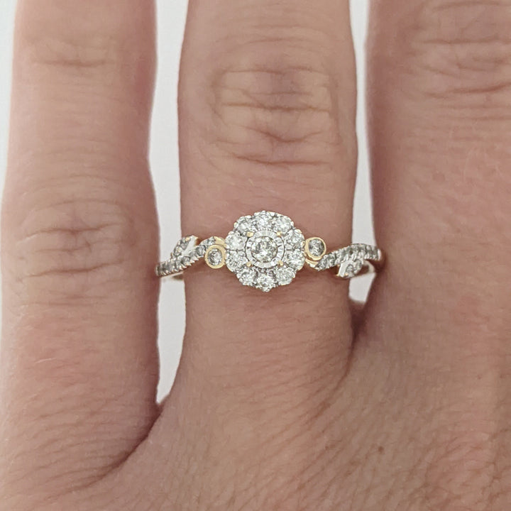 14K .25 CARAT TOTAL WEIGHT I1 H DIAMOND ROUND (33) ESTATE HALO RING 2.0 GRAMS