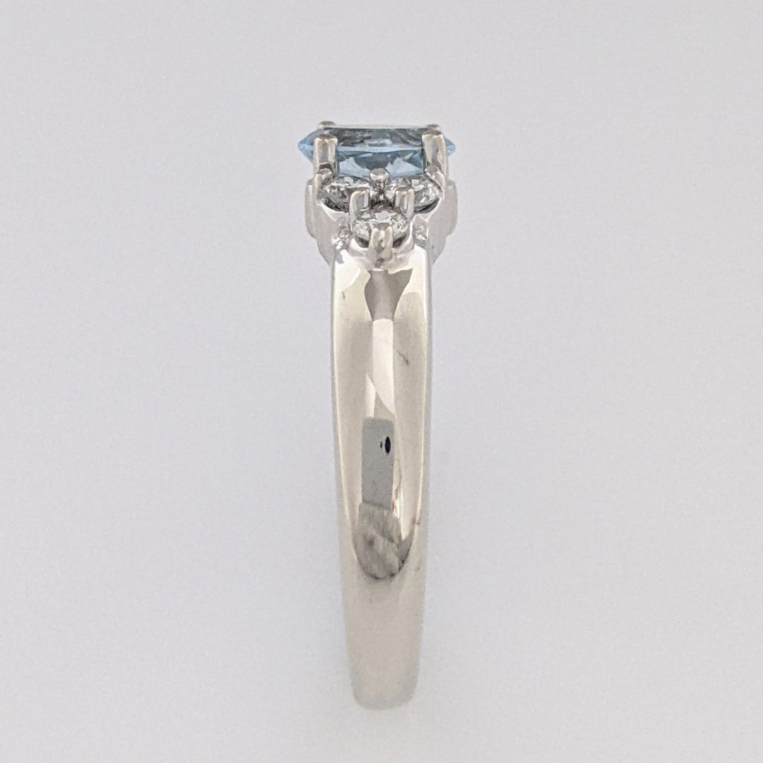 14K WHITE AQUAMARINE OVAL 4X6 WITH .18 DIAMOND TOTAL WEIGHT (6) ROUND ESTATE RING 3.1 GRAMS