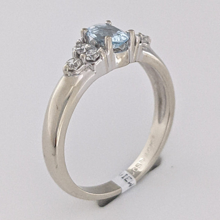 14K WHITE AQUAMARINE OVAL 4X6 WITH .18 DIAMOND TOTAL WEIGHT (6) ROUND ESTATE RING 3.1 GRAMS