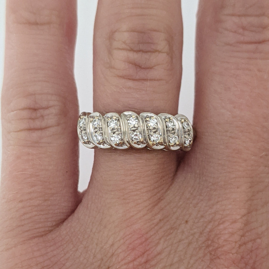 18K WHITE .24 CARAT TOTAL WEIGHT VS2 H DIAMOND ROUND (14) SINGLE CUT ESTATE BAND 4.0 GRAMS