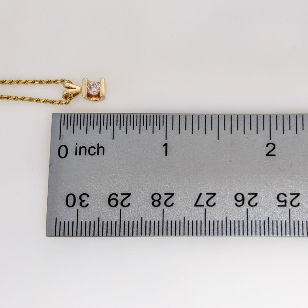 14K .10 CARAT TOTAL DIAMOND ROUND BAR SET ESTATE PENDANT & CHAIN 3.7 GRAMS