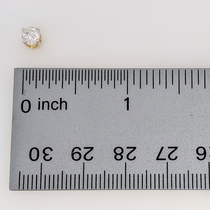 14K .75 CARAT TOTAL I2 H DIAMOND ROUND (2) ESTATE STUD EARRINGS 1.0 GRAM