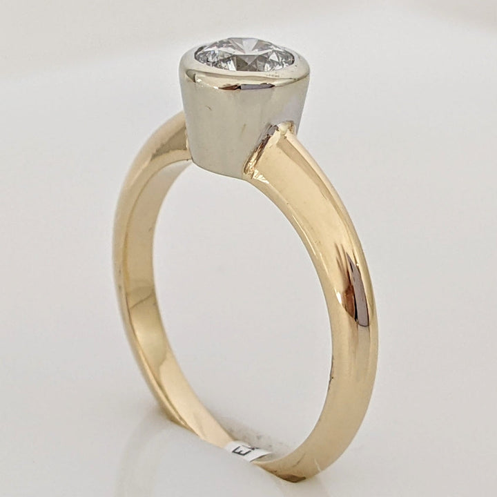 14K .59 CARAT TOTAL I1 I DIAMOND ROUND ESTATE BEZEL SET RING 3.2 GRAMS