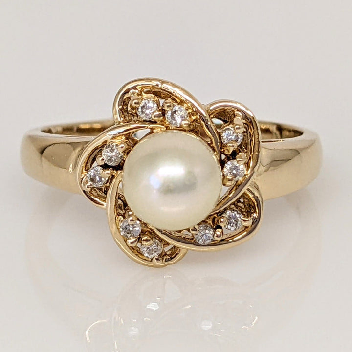 14K PEARL ROUND 5.9MM WITH (10) MELEE TWIST TOP ESTATE RING 3.1 GRAMS