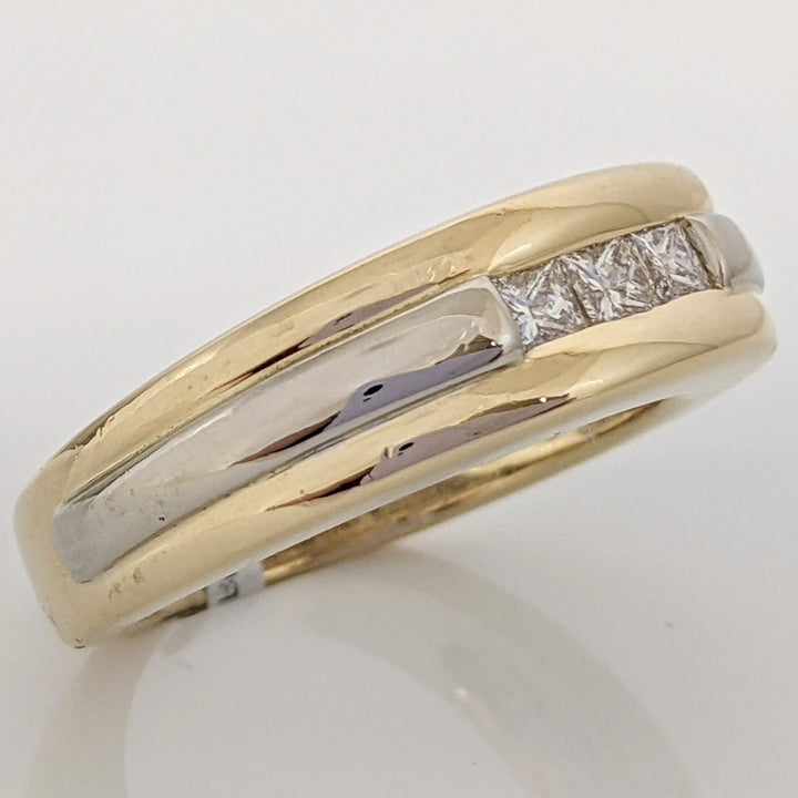 14K TWO-TONE .30 CARAT TOTAL WEIGHT SI2 G DIAMOND PRINCESS CUT (3) ESTATE CHANNEL BAND