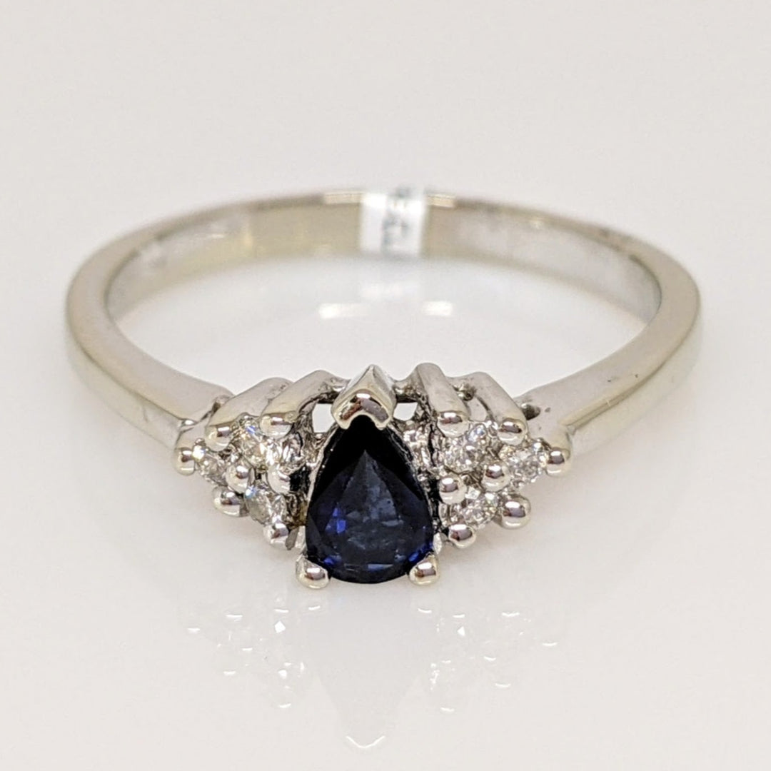 14K WHITE SAPPHIRE PEAR 4X5 WITH (6) MELEE ESTATE RING 3.5 GRAMS