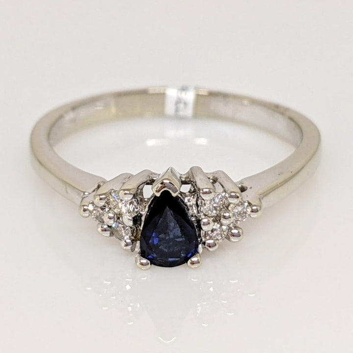 14K WHITE SAPPHIRE PEAR 4X5 WITH (6) MELEE ESTATE RING 3.5 GRAMS