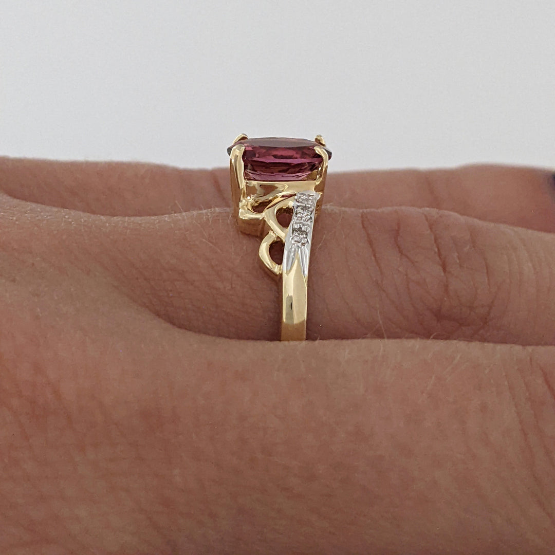 14K PINK TOURMALINE OVAL 6X8 WITH (4) MELEE ESTATE RING 2.1 GRAMS