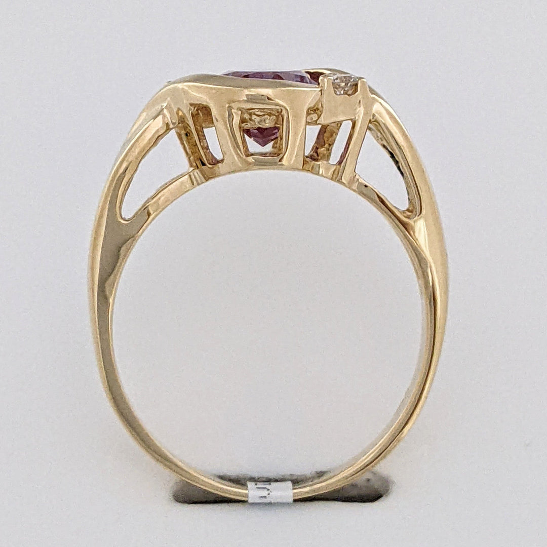 14K CHATHAM ALEXANDRITE OVAL 6X8 WITH (2) MELEE ESTATE BEZEL RING 3.7 GRAMS
