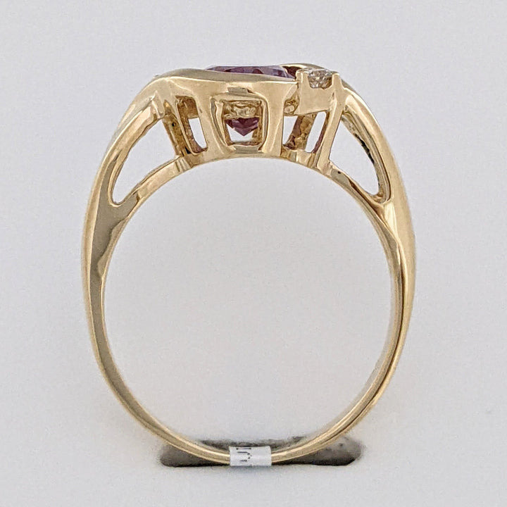 14K CHATHAM ALEXANDRITE OVAL 6X8 WITH (2) MELEE ESTATE BEZEL RING 3.7 GRAMS