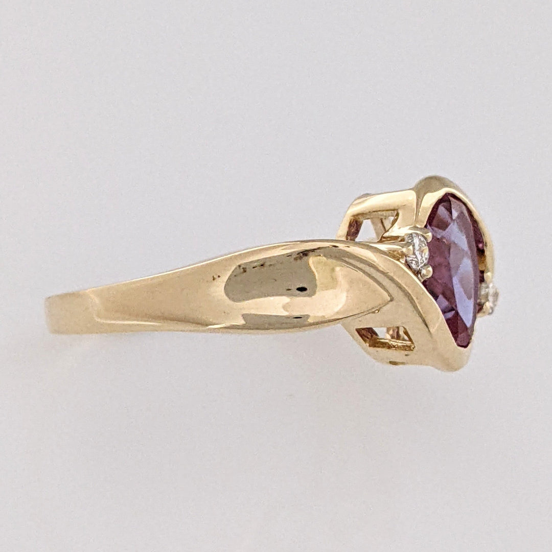 14K CHATHAM ALEXANDRITE OVAL 6X8 WITH (2) MELEE ESTATE BEZEL RING 3.7 GRAMS