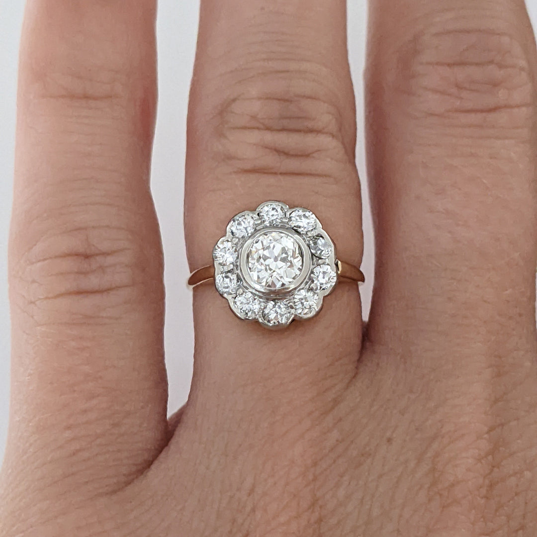 14K .85 CARAT TOTAL WEIGHT VS2 I DIAMOND ROUND (11) BEZEL FLORAL ESTATE RING 2.3 GRAMS
