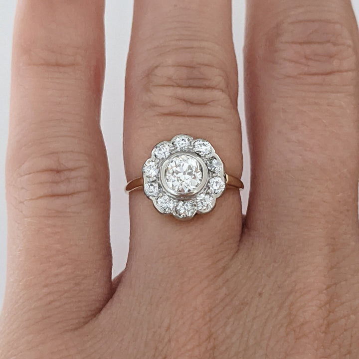 14K .85 CARAT TOTAL WEIGHT VS2 I DIAMOND ROUND (11) BEZEL FLORAL ESTATE RING 2.3 GRAMS