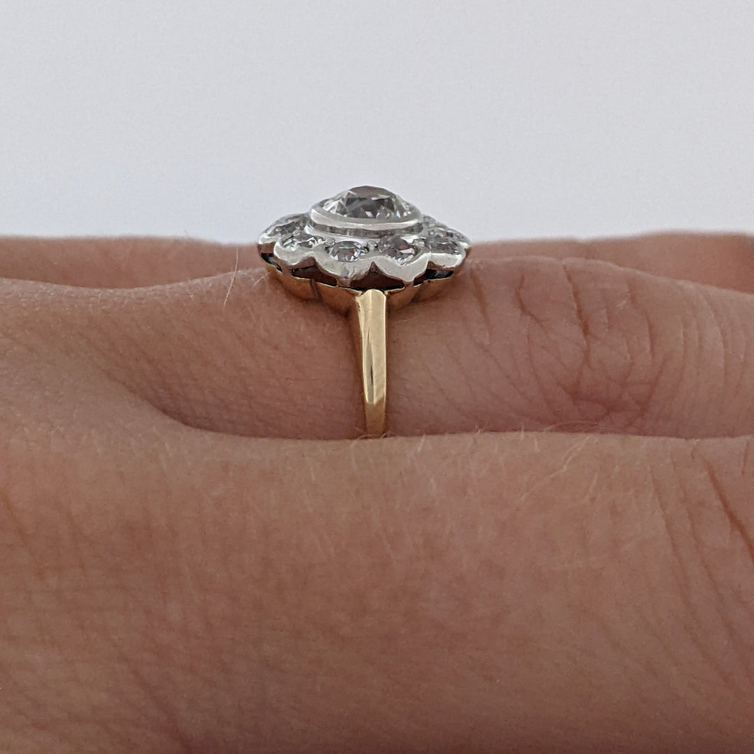 14K .85 CARAT TOTAL WEIGHT VS2 I DIAMOND ROUND (11) BEZEL FLORAL ESTATE RING 2.3 GRAMS
