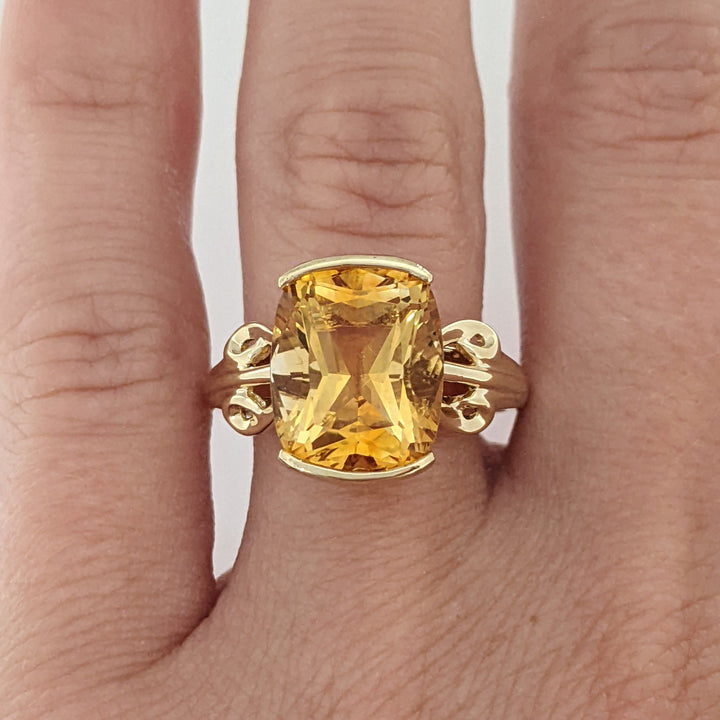 10K CITRINE CUSHION CUT 10X12 HALF-BEZEL ESTATE RING 3.2 GRAMS