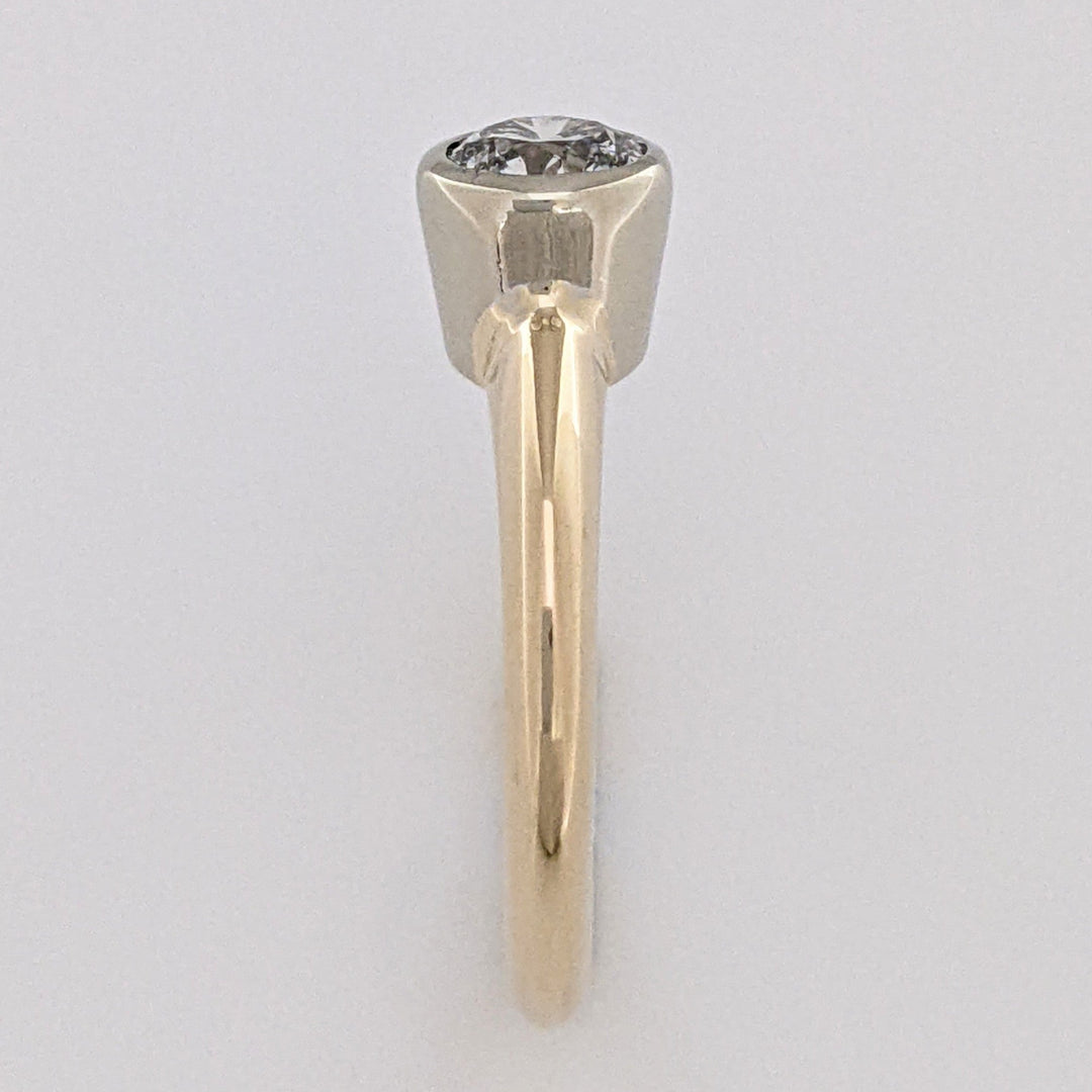 14K .59 CARAT TOTAL I1 I DIAMOND ROUND ESTATE BEZEL SET RING 3.2 GRAMS