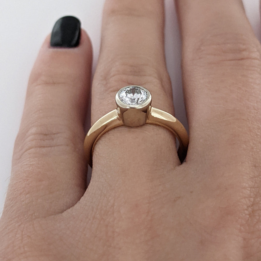 14K .59 CARAT TOTAL I1 I DIAMOND ROUND ESTATE BEZEL SET RING 3.2 GRAMS