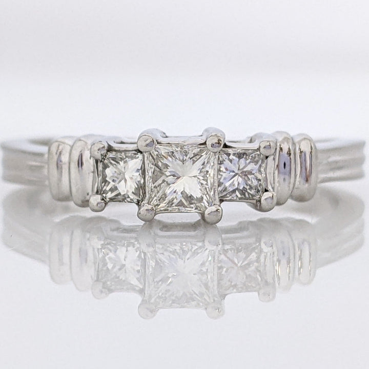 PLATINUM .40 CARAT TOTAL WEIGHT VS2 G DIAMOND PRINCESS CUT (3) TRINITY ESTATE RING 5.3 GRAMS