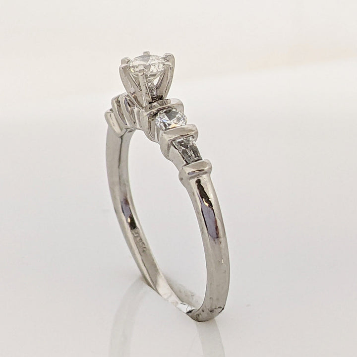 PLATINUM .25 CARAT TOTAL WEIGHT I1 G DIAMOND ROUND (5) ESTATE RING 3.9 GRAMS