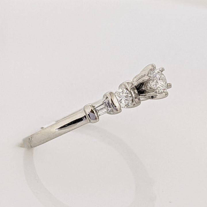 PLATINUM .25 CARAT TOTAL WEIGHT I1 G DIAMOND ROUND (5) ESTATE RING 3.9 GRAMS