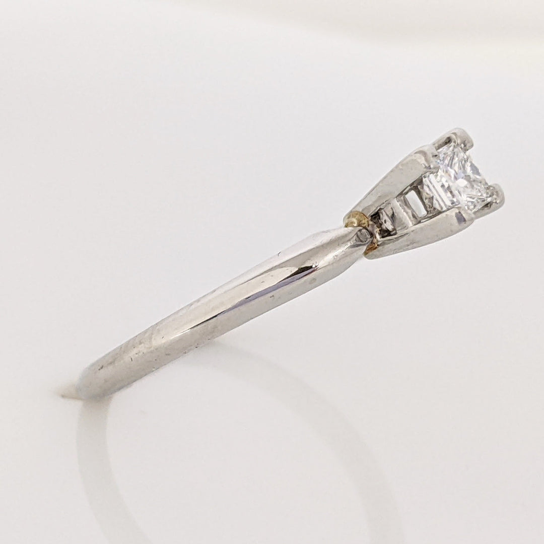 PLATINUM .30 CARAT TOTAL WEIGHT VS2 F DIAMOND PRINCESS CUT SOLITAIRE ESTATE RING 3.8 GRAMS