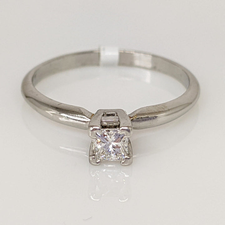 PLATINUM .30 CARAT TOTAL WEIGHT VS2 F DIAMOND PRINCESS CUT SOLITAIRE ESTATE RING 3.8 GRAMS