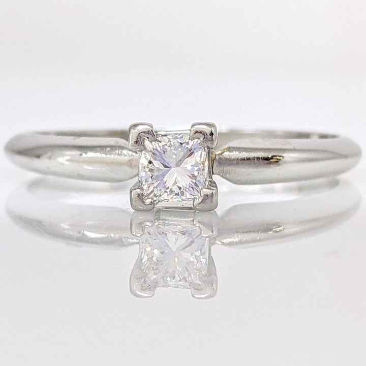 PLATINUM .30 CARAT TOTAL WEIGHT VS2 F DIAMOND PRINCESS CUT SOLITAIRE ESTATE RING 3.8 GRAMS