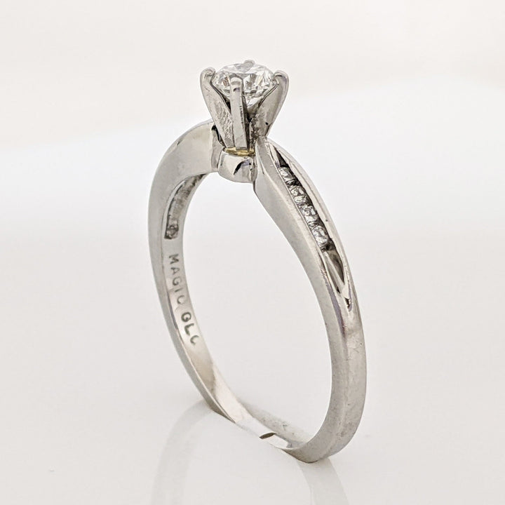 PLATINUM .29 CARAT TOTAL WEIGHT I1 H DIAMOND ROUND (9) ESTATE RING 3.7 GRAMS