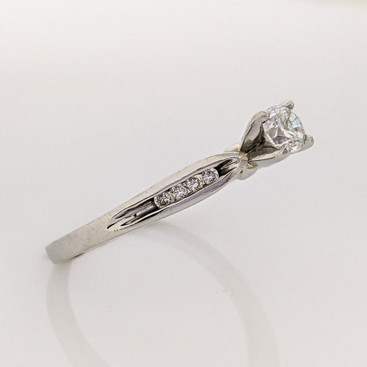 PLATINUM .29 CARAT TOTAL WEIGHT I1 H DIAMOND ROUND (9) ESTATE RING 3.7 GRAMS