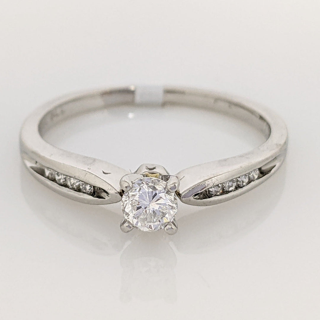 PLATINUM .29 CARAT TOTAL WEIGHT I1 H DIAMOND ROUND (9) ESTATE RING 3.7 GRAMS