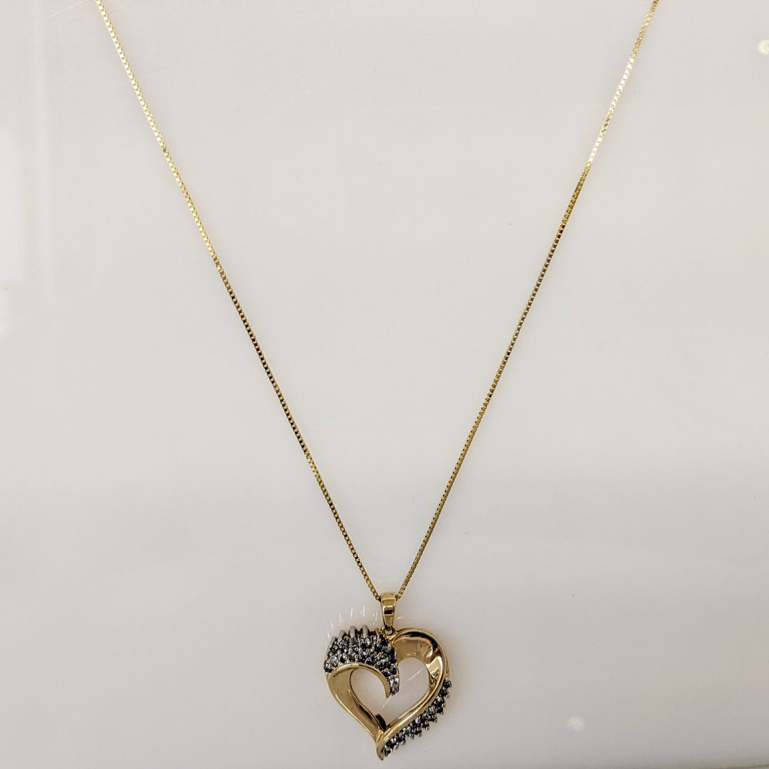 14K .56 CARAT TOTAL WEIGHT I1 H DIAMOND ROUND (32) ESTATE HEART PENDANT & CHAIN 6.4 GRAMS