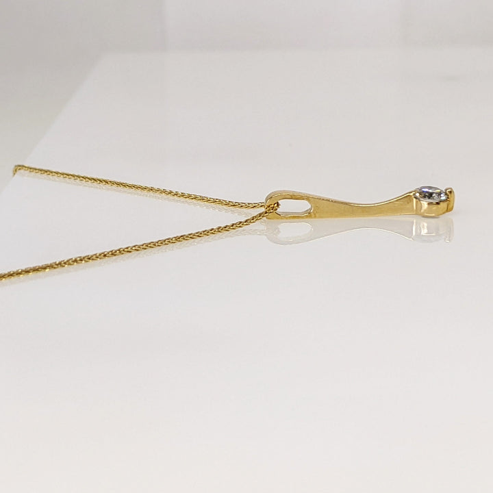 18K .25 CARAT TOTAL I1 K DIAMOND ROUND DROP STYLE ESTATE PENDANT & 14K CHAIN 2.6 GRAMS