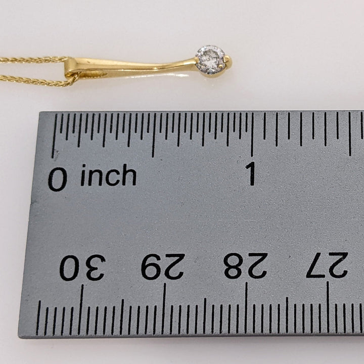 18K .25 CARAT TOTAL I1 K DIAMOND ROUND DROP STYLE ESTATE PENDANT & 14K CHAIN 2.6 GRAMS
