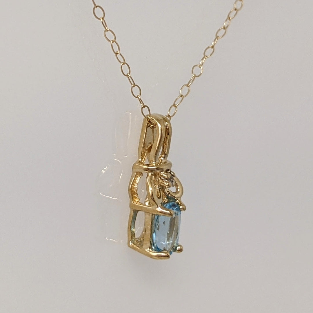 10K BLUE TOPAZ OVAL 4X6 WITH MELEE ESTATE PENDANT & CHAIN 1.1 GRAMS