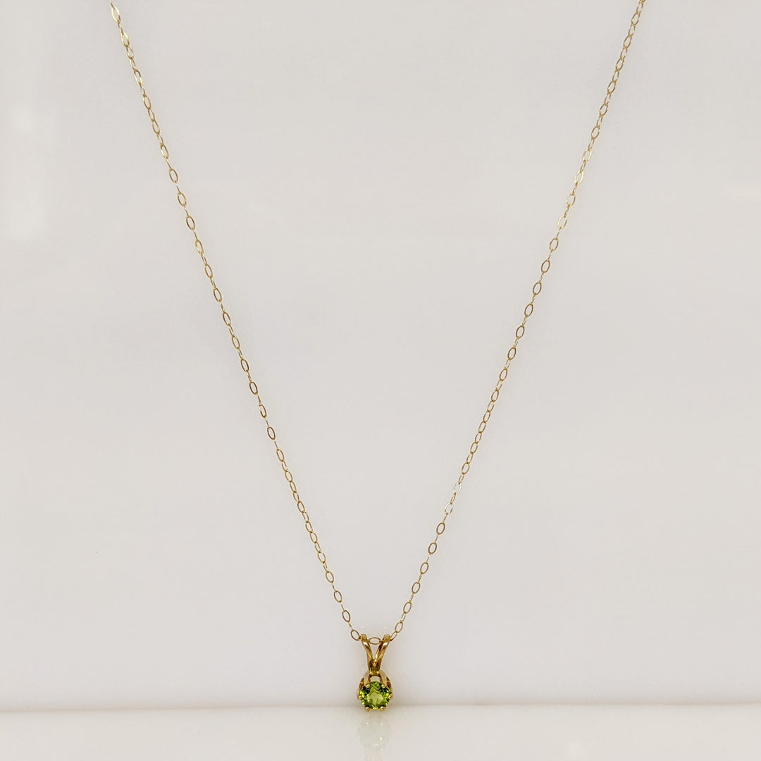 14K PERIDOT ROUND 4MM ESTATE PENDANT & CHAIN 0.8 GRAMS