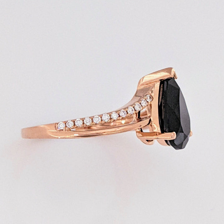 14K ROSE ONYX PEAR 7X11 WITH .20 DIAMOND TOTAL WEIGHT (24) ROUND ESTATE RING 2.6 GRAMS