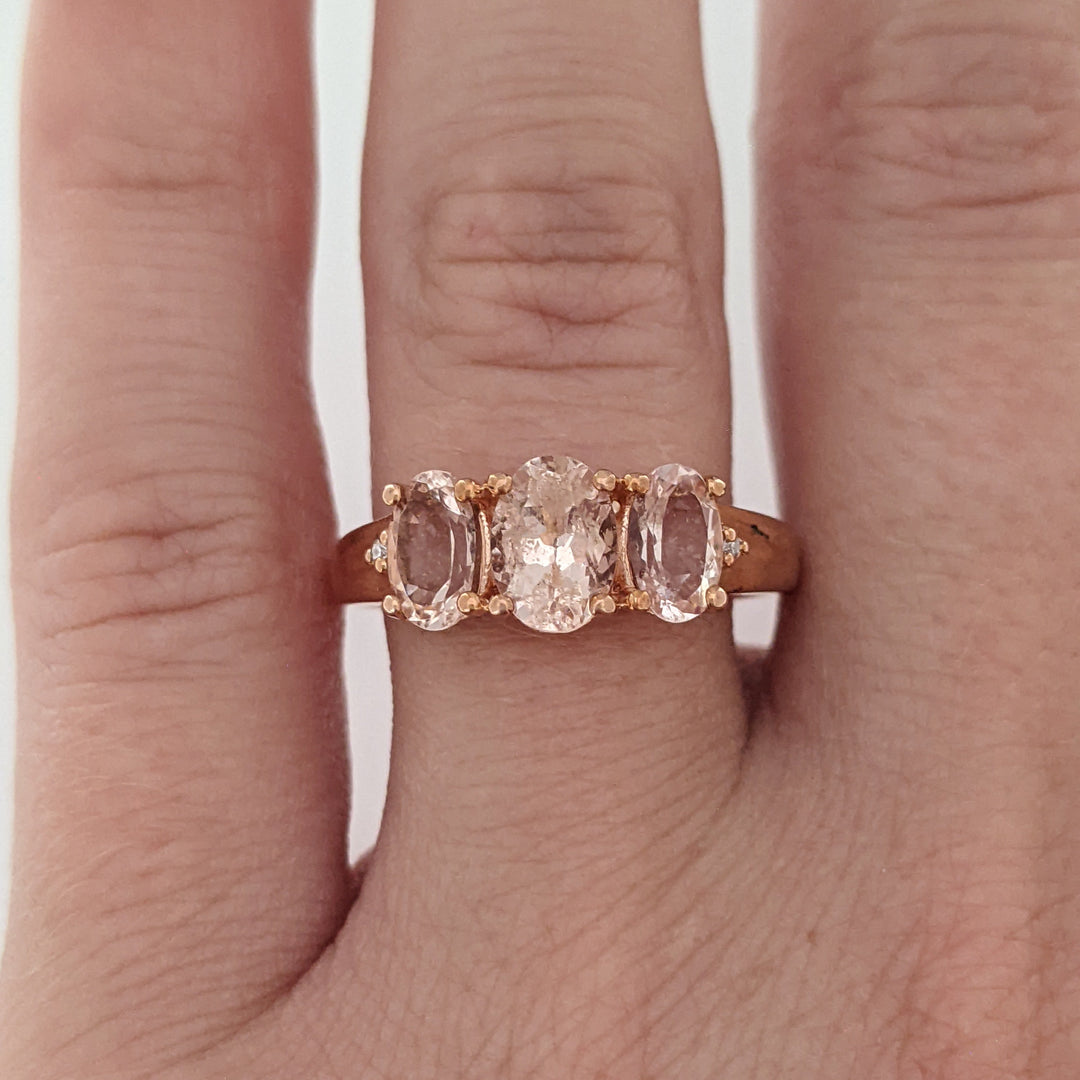 10K ROSE MORGANITE OVAL 7X5 (1) 4X6 (2) ESTATE RING 2.3 GRAMS