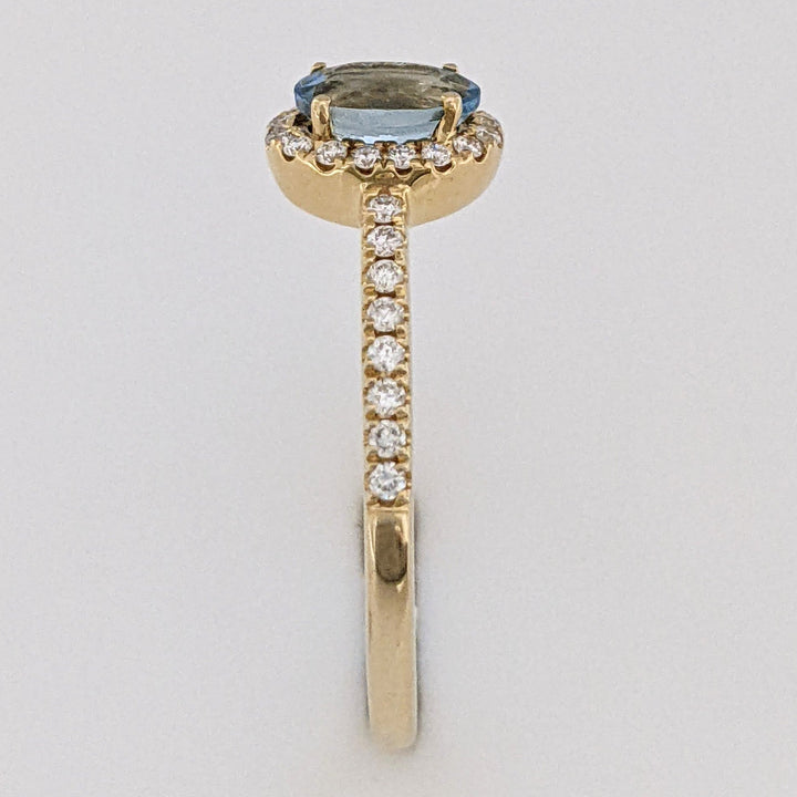 14K AQUAMARINE OVAL .59 CARAT TOTAL WITH .15 DIAMOND TOTAL WEIGHT ESTATE HALO RING 2.2 GRAMS