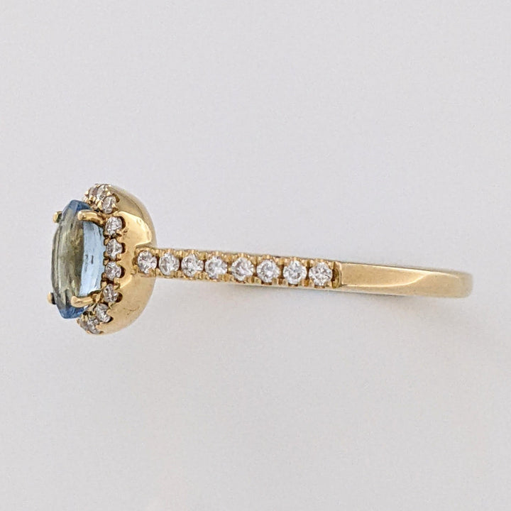 14K AQUAMARINE OVAL .59 CARAT TOTAL WITH .15 DIAMOND TOTAL WEIGHT ESTATE HALO RING 2.2 GRAMS