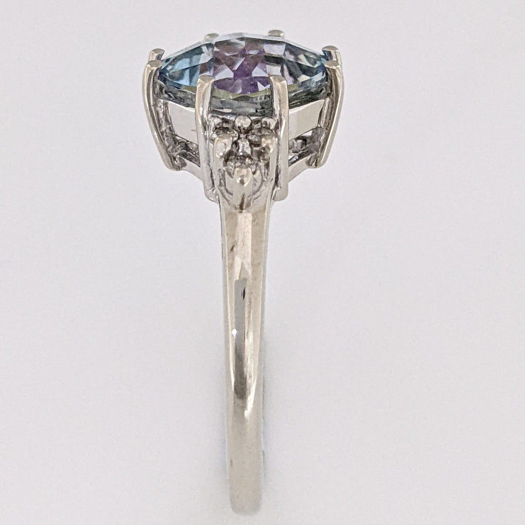 10K WHITE MYSTIC TOPAZ CUSHION CUT 8MM WITH (6) MELEE ESTATE RING 2.9 GRAMS