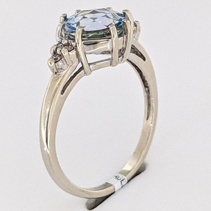 10K WHITE MYSTIC TOPAZ CUSHION CUT 8MM WITH (6) MELEE ESTATE RING 2.9 GRAMS