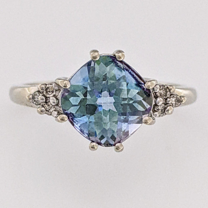 10K WHITE MYSTIC TOPAZ CUSHION CUT 8MM WITH (6) MELEE ESTATE RING 2.9 GRAMS